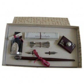 Conjunto de Escritura Antigua con Pluma de Madera y 2 Plumillas