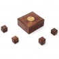 Juego de 4 Dados de Madera en Estuche de Madera Marina