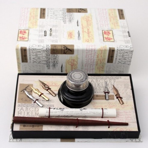 Conjunto de Escritura con Pluma Madera, 5 Plumillas y Tintero