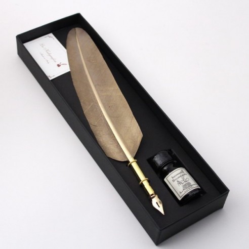 Conjunto de Escritura con Pluma de Ave en Color Oro y Tintero