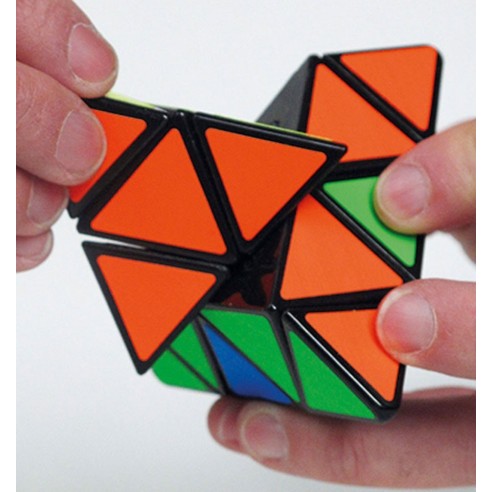 Cubo Rubik Pyraminx