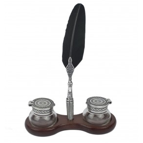 Conjunto Pluma Ave con soporte de Madera y dos Tinteros 2