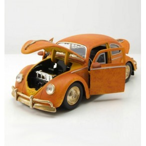 Coche Transformers Bumblebee 1/24 Volkswagen Beetle con Figura 2
