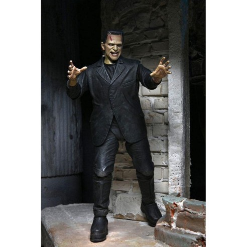Figura Ultimate Frankenstein Monster Articulada 18cm