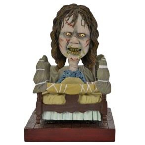 Figura Regan en Cama Head Knocker 14 cm 