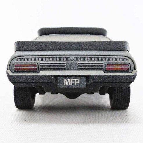 Coche Réplica Ford Falcon XB "El último V8 Interceptor" (1979) Versión Envejecida Escala 1:18