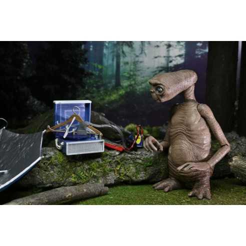 Figura E.T. Deluxe con Pecho con Iluminación LED 40 Aniversario Articulada 12 cm