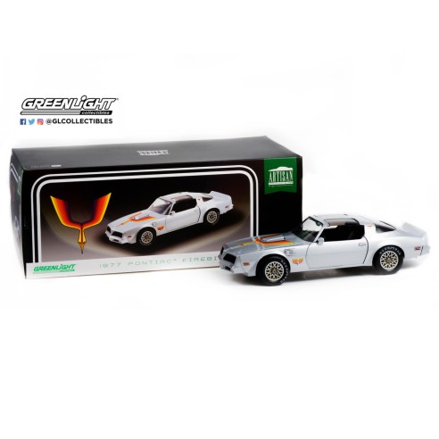 Coche Pontiac Firebird "Macho Trans Am" (1977) Artisan Collection Escala 1:18