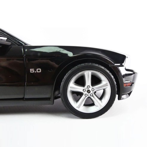 Coche Ford Mustang GT 5.0 Película Drive (2011) Escala 1:18