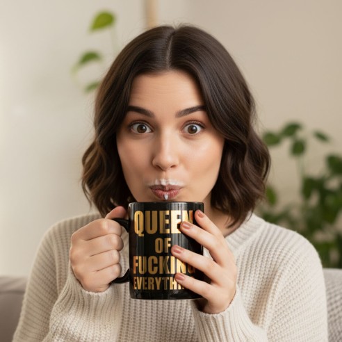Taza Gigante Queen of Fucking Everything
