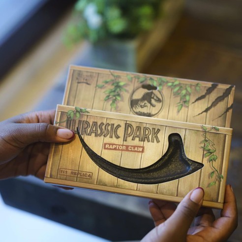 Réplica Garra de Raptor Jurassic Park Escala 1:1