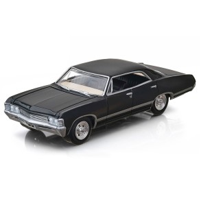 Chevrolet Impala Sport Sedan (1967) Escala 1:64