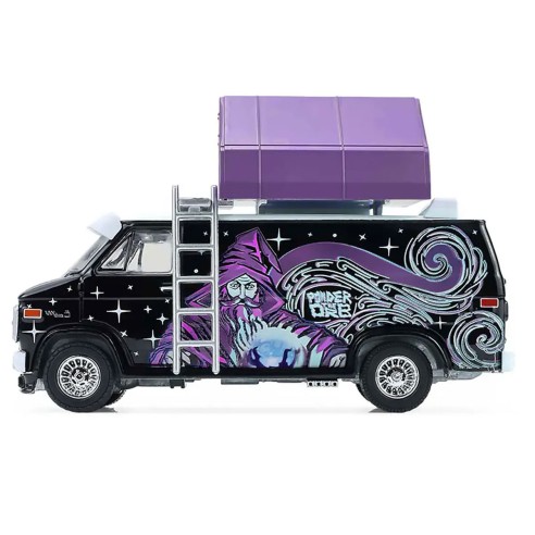 GMC Vandura Custom Van - Wizard con Tienda de Campaña Escala 1:64