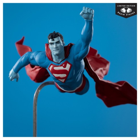 Estatua Superman By Lee Bermejo Dc Superman Red And Blue Escala 1:10 - 26 cm