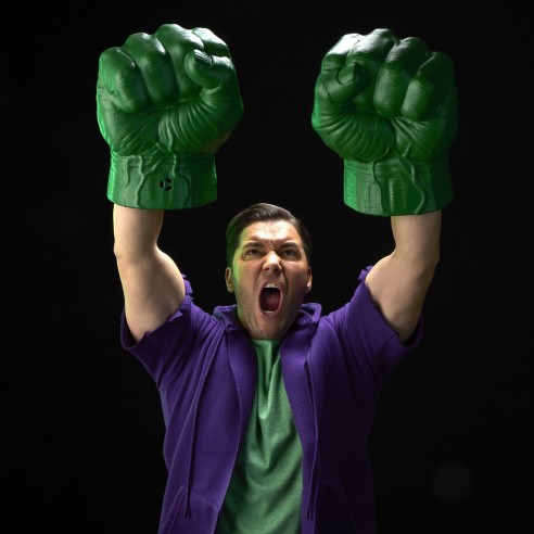 Hulk Puños Electronicos - The Incredible Hulk Marvel Legends Series